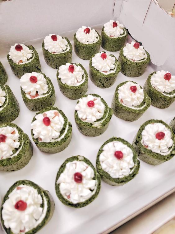 Шпинатные блины с лососем Шпинатные блины с лососем